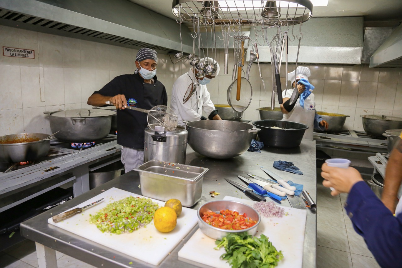 INABIE completa supervisión del 100% de las más de 2 mil cocinas de oferentes que participan en licitaciones para suplir almuerzo escolar